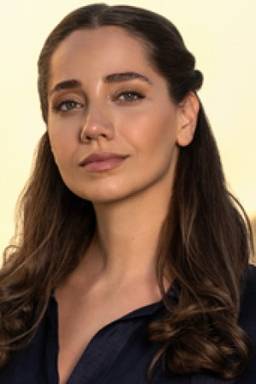 Özge Özacar